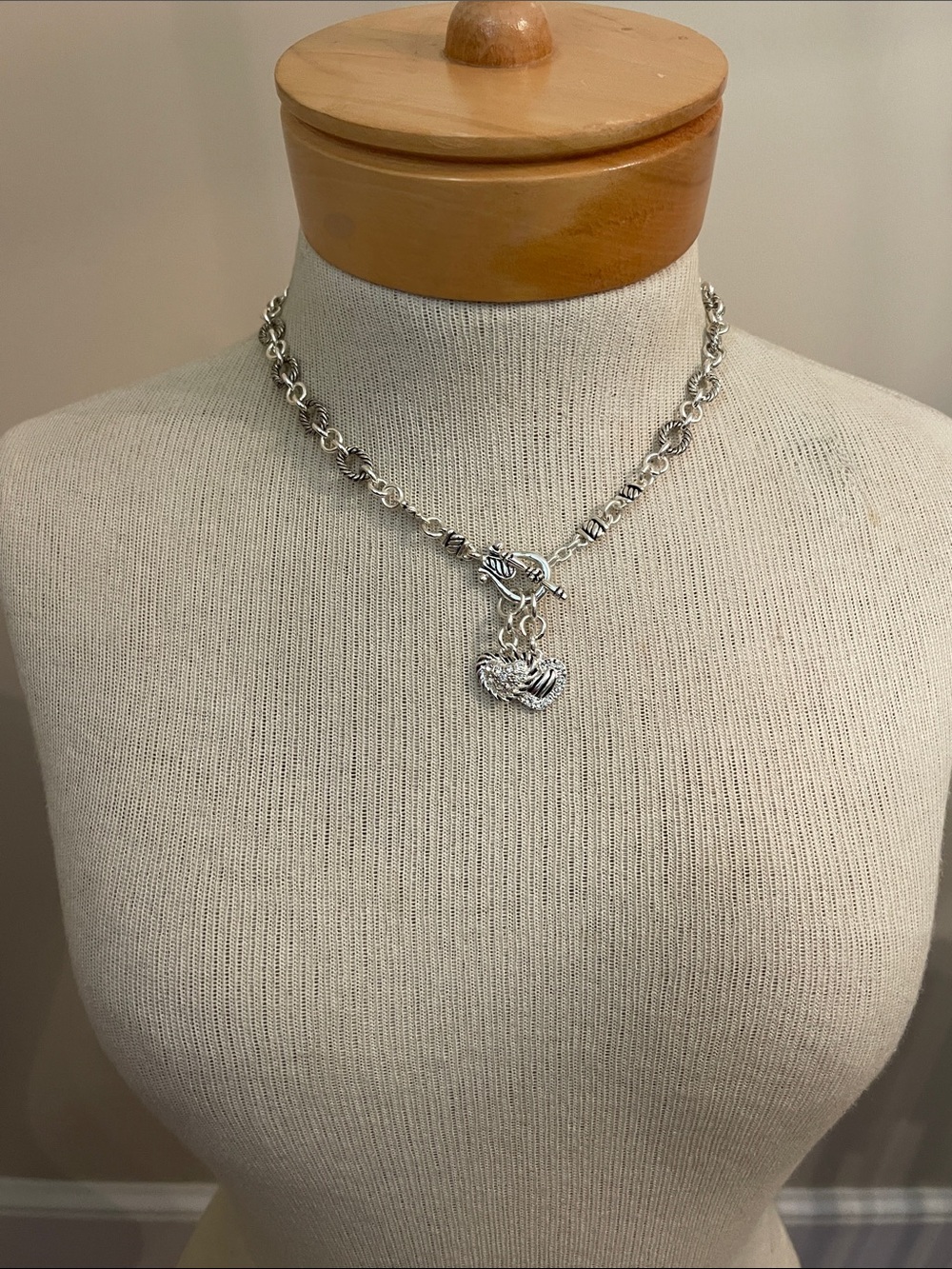 Vintage Premier Designs “Two Hearts” Silver-tone Toggle Cable Chain Necklace - Picture 7 of 14